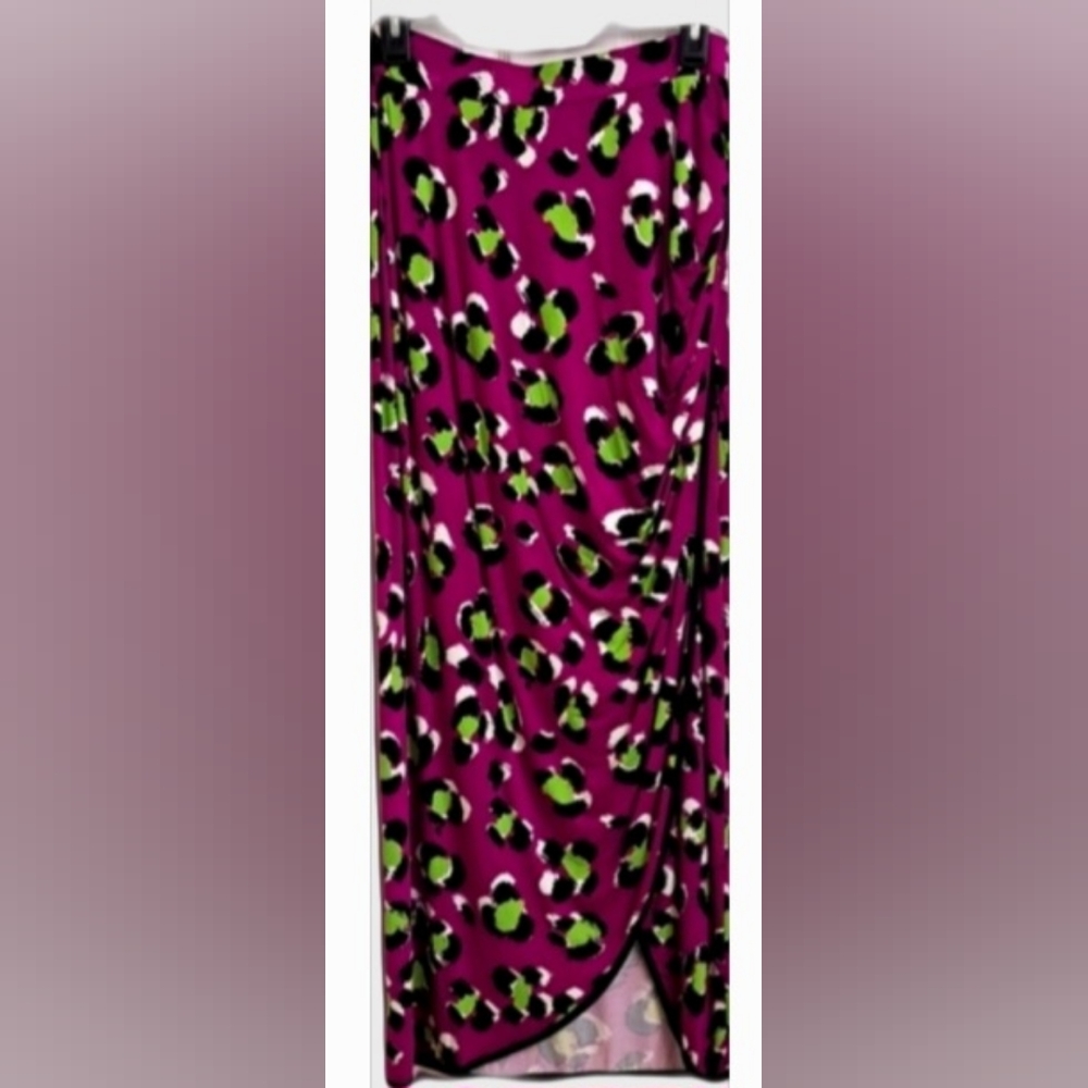 NWT Vibrant Leopard Print Maxie Skirt